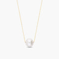 Colgante con perla clasica