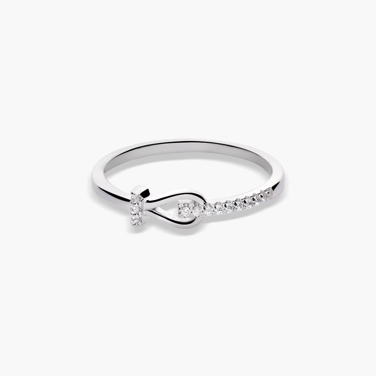 Anillo Plateado Con Amarre