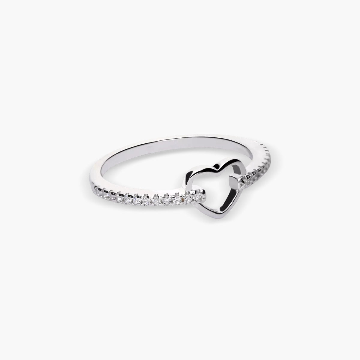 Anillo Plateado con Corazón