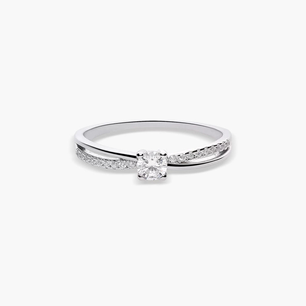 Anillo con Piedra Elegante