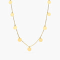 Collar Dorado con Diseño de Círculos