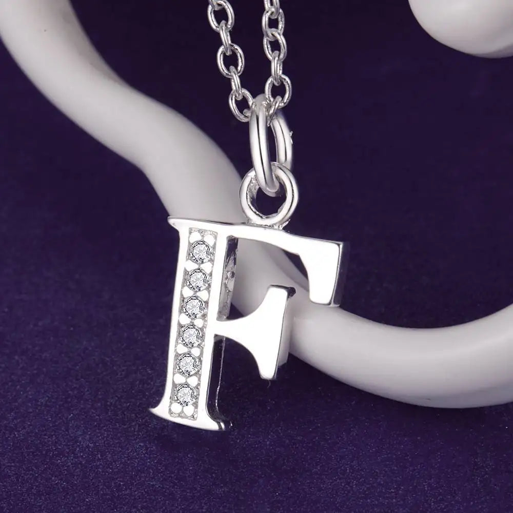 Colgante con inicial