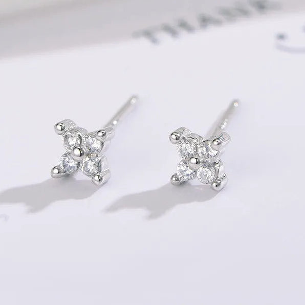 Pendientes con diseño elegante estrellado